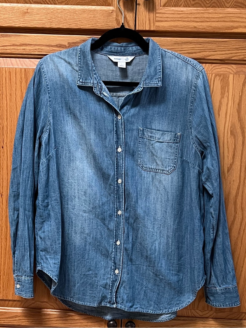 Old Navy Women’s Denim Button-Down Shirt, GUC, Size L